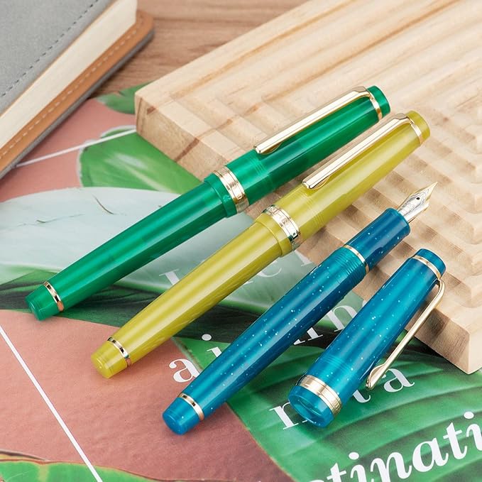 Jinhao 82 Acrylic Fountain Pen, Iridium Bent Nib with Ink Converter, Transparent Jungle Green Classic Design Calligraphy Pen (Gold Trim)