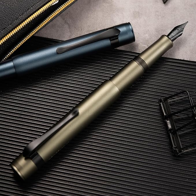 Hongdian M2 Black Forest Mini Fountain Pen, Medium Soft Nib & Sleek Shape Aluminium Short Pocket Travel Pen (Midnight Blue)