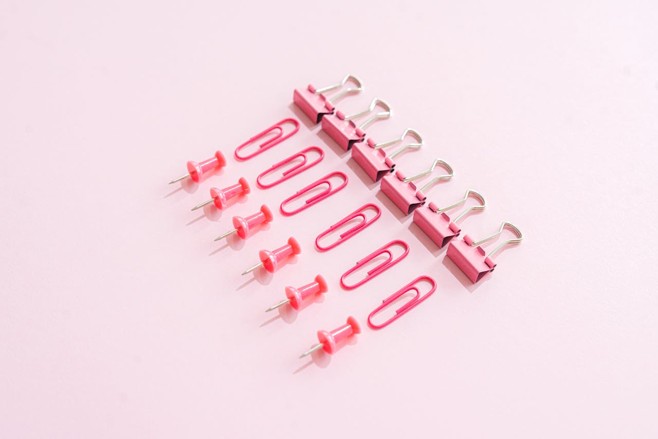 Deskbloom-office-clips-binder-clips-and-paper-clips-for-organizing