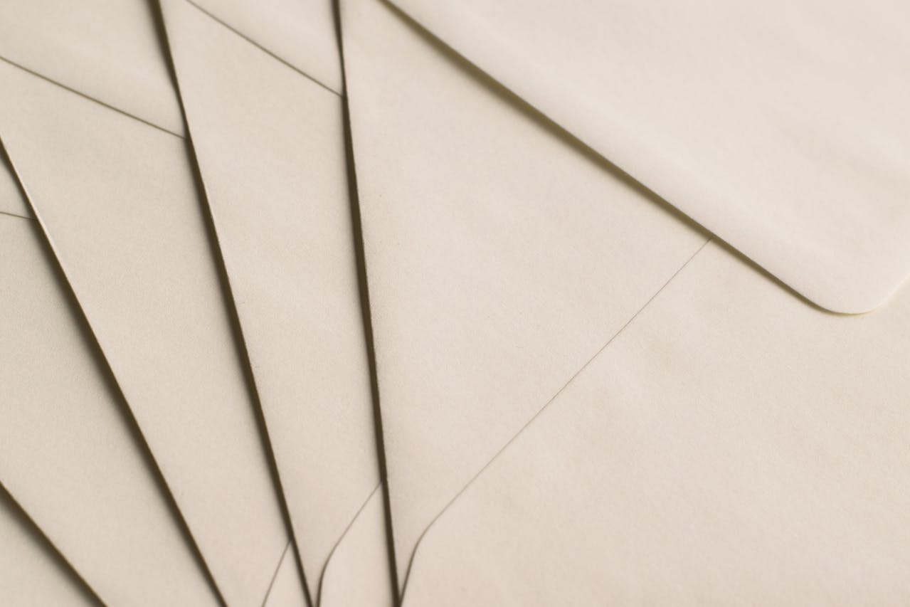 Envelopes-and-mailing-supplies-from-Deskbloom-for-secure-shipping