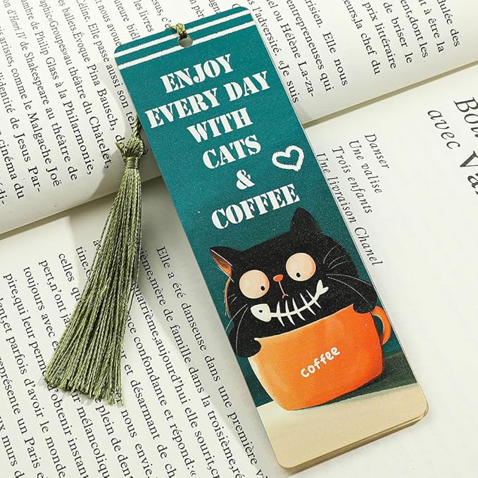 1pc Cute Pet Cat Tassel Bookmark - Acrylic Bookmarks for Book Lovers, Gifts for Teachers Students Reading Markers Ideal Gift for Back to School Season (Light Green Fringe)